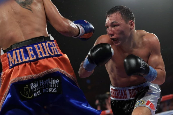 Mike Alvarado v Ruslan Provodnikov