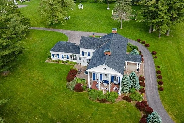 Step Inside This Million Dollar Home With 12 Acres In Richfield, NY