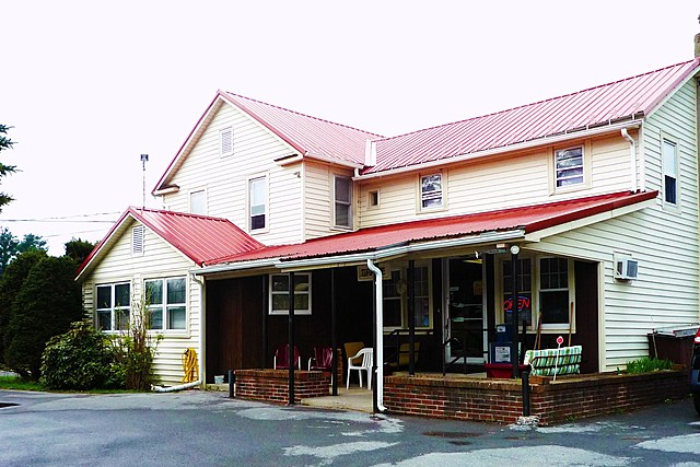 Buy This Adorable $425,000 Upstate NY Motel Right Now on Ebay
