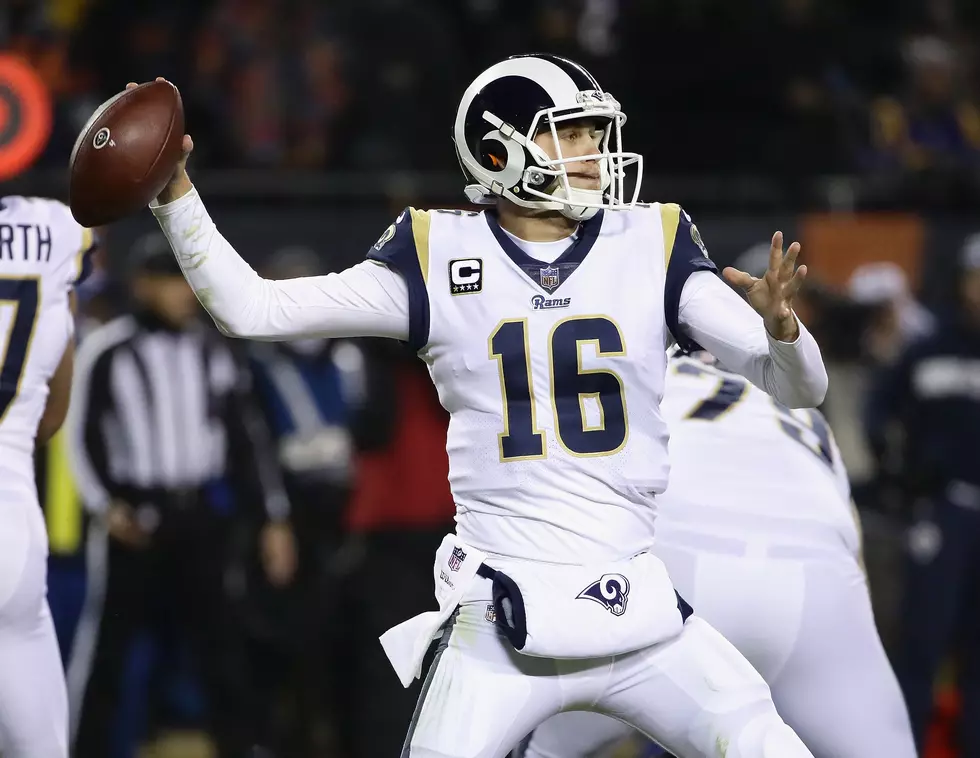 Eagles, Rams Battle on SNF