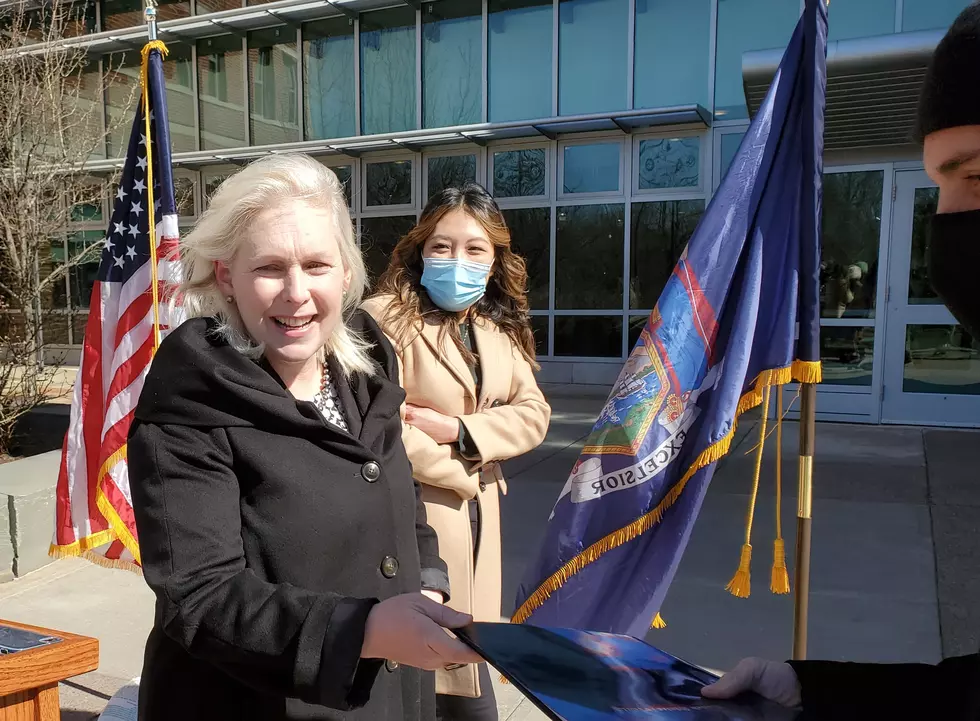 Gillibrand Criticized for Not Wearing Mask in New York Restaurant